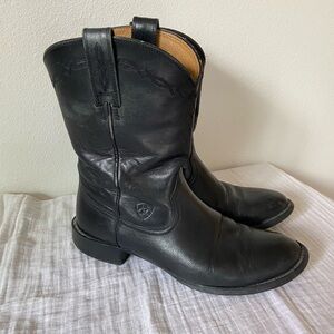ARIAT cowgirl boots